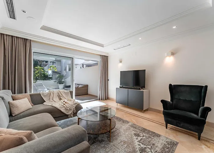 Aloha Hills Club Pools Gym Marbella